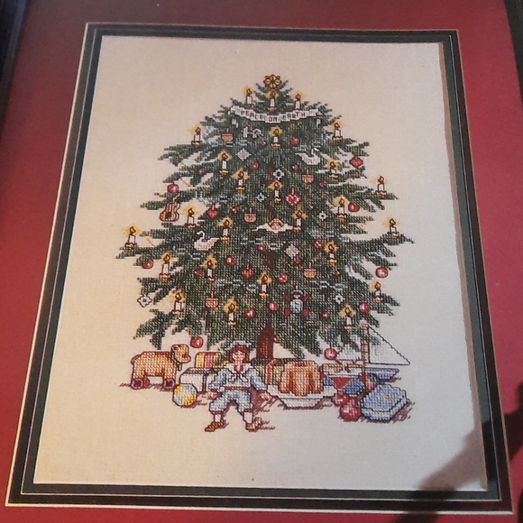 O CHRISTMAS TREE HARDBACK  BOOK. - Picture 8 of 16